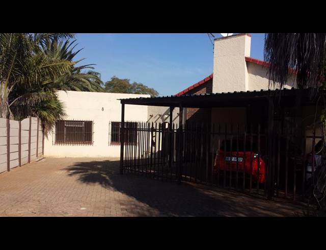 3 BEDROOM PROPERTY TO RENT IN MARLANDS